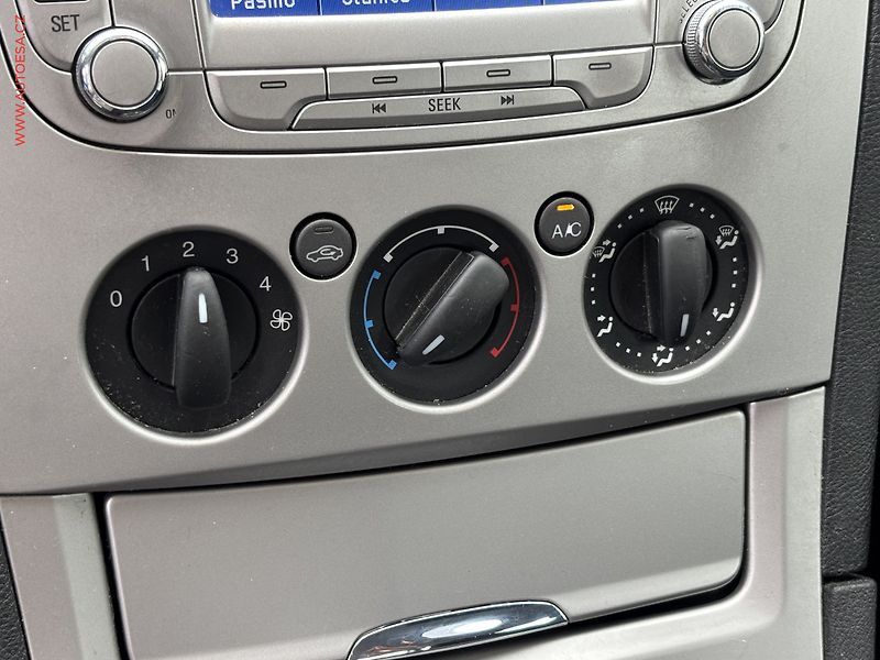 Ford S-MAX (2010) 1.8 TDCi, AC, temp - fotka 14 z 15