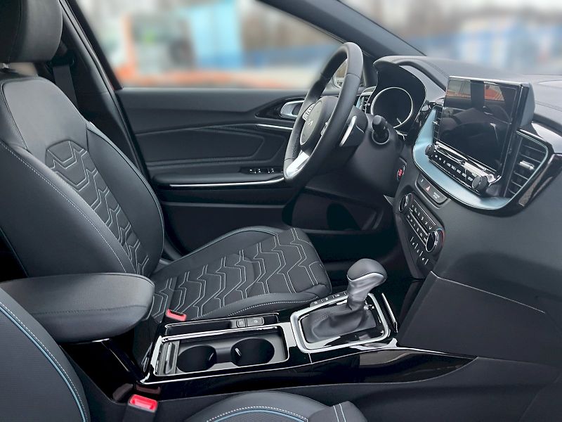 Kia XCeed (2025) - fotka 22 z 34