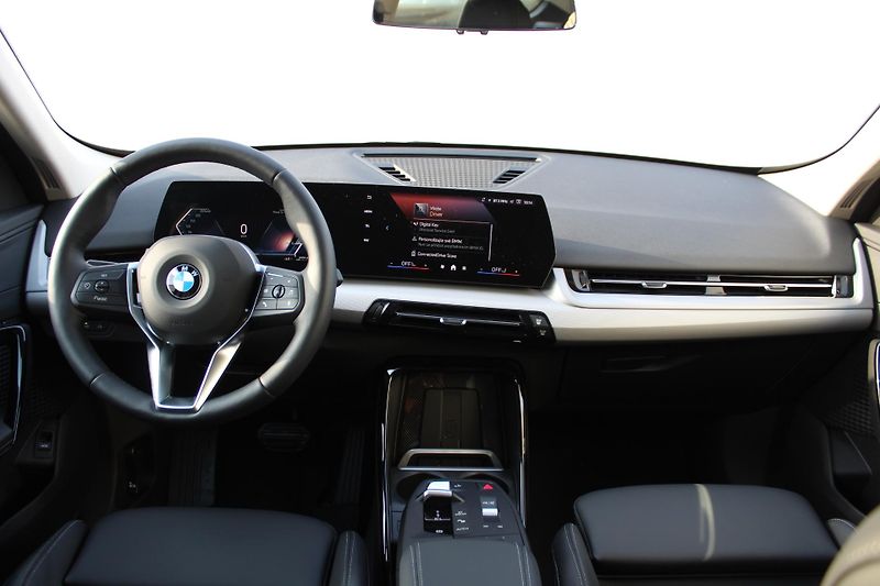 BMW X1 sDrive18i - fotka 11 z 15