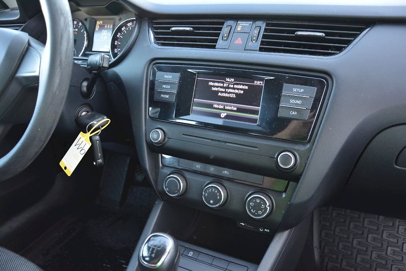 Škoda Octavia (2017) 1.6 TDI 66 kW Active PLUS - fotka 17 z 22