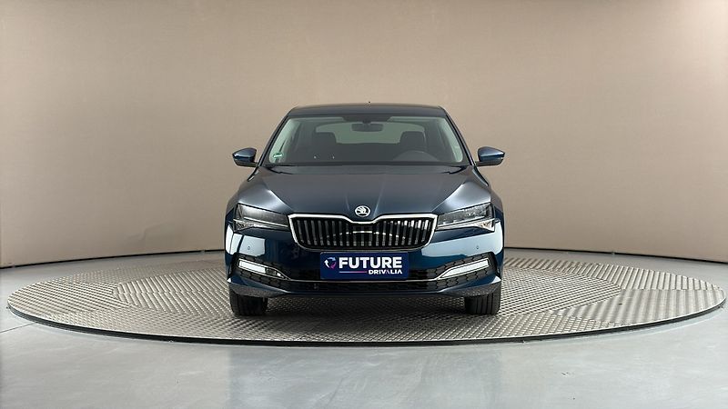 Škoda Superb 2.0 TDI DSG Style - fotka 3 z 28