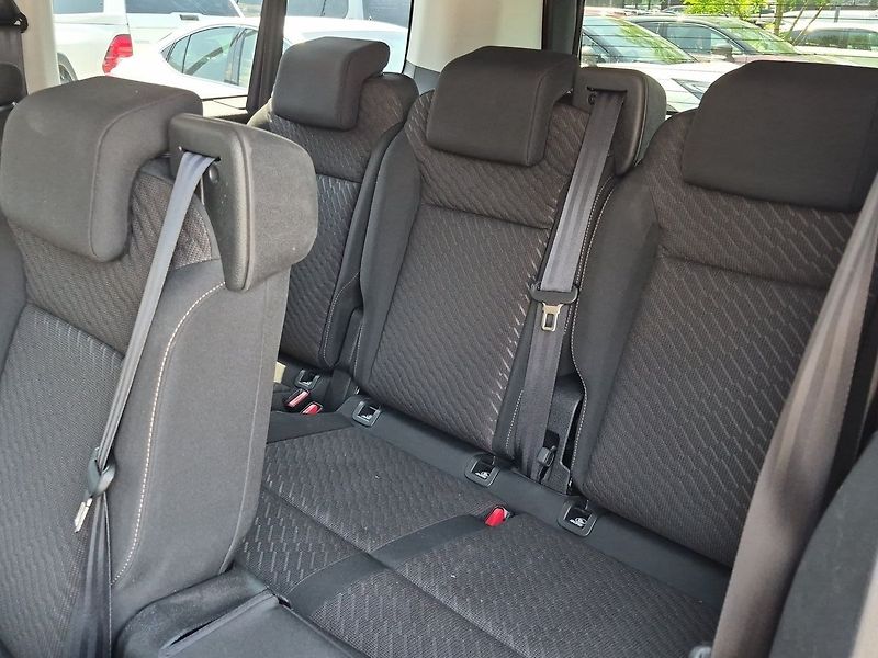 Toyota ProAce Verso Family Comfort NAVI Safety Web - fotka 13 z 29