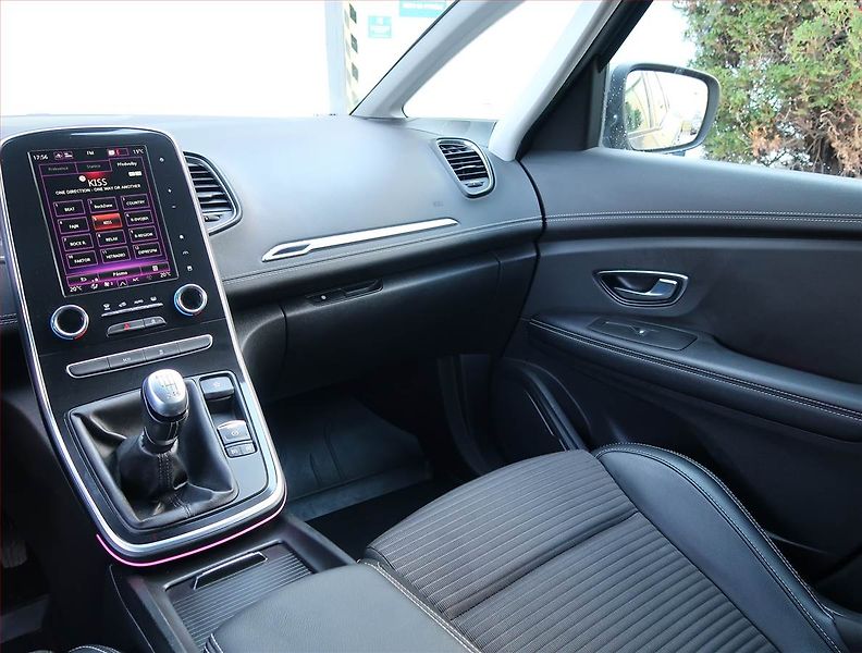 Renault Grand Scénic (2019) 1.7 Blue dCi, Kůže, Navi - fotka 8 z 23