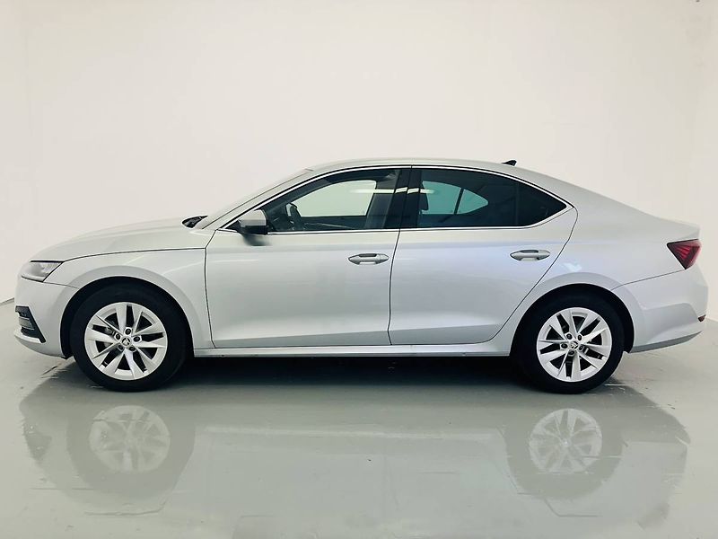 Škoda Octavia Liftback Style 2.0 TDI 110 kW - fotka 3 z 31