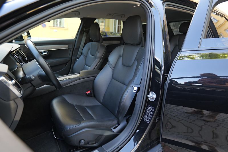 Volvo V90 CC B5 Diesel 173kW H/K Záruka - fotka 12 z 33