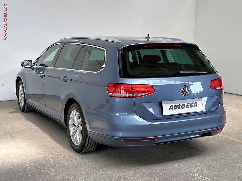 Volkswagen Passat (2015) 2.0TDi, DSG - fotka 6 z 17
