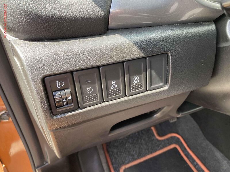 Suzuki Vitara (2018) 1.6i, 2.maj,ČR, AC, výhřev - fotka 14 z 15