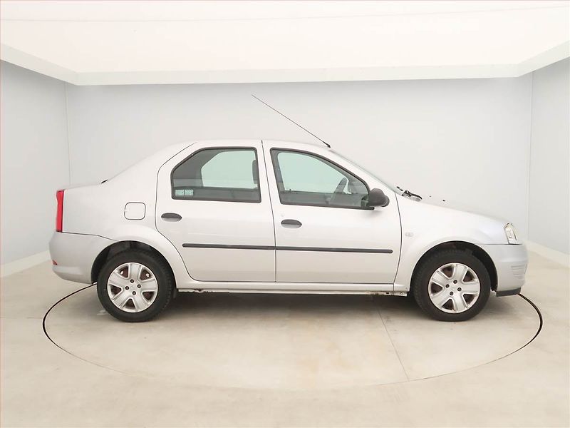 Dacia Logan (2010) 1.4, ČR,1.maj, udržované - fotka 6 z 11