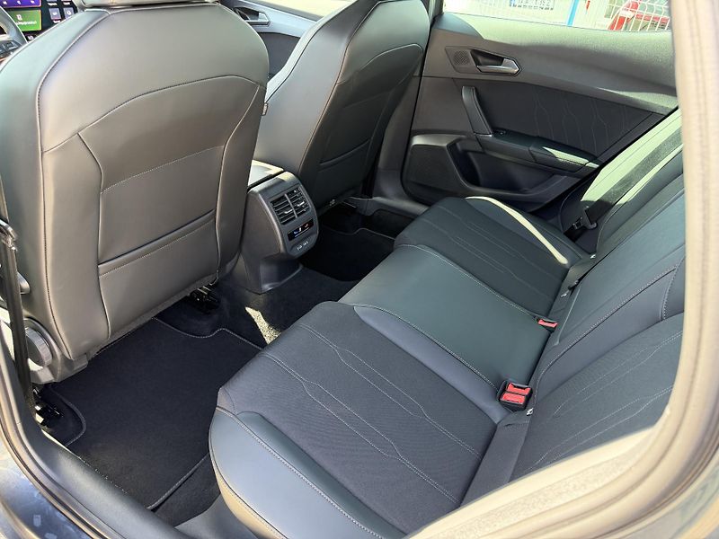 Cupra Formentor 1,5 eTSi/110kW - DSG - fotka 59 z 92