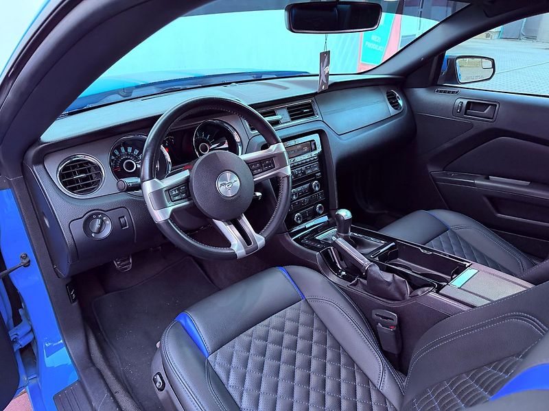 Ford Mustang 5.0 GT Manuál - fotka 15 z 23