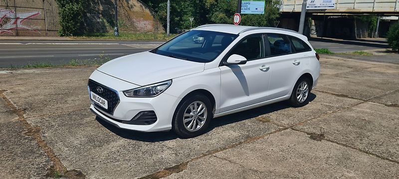 Hyundai i30 1.6 CRDi kom 85 kW ČR DPH - fotka 1 z 18