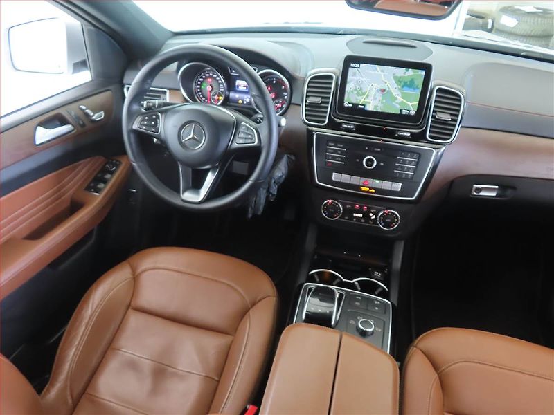 Mercedes-Benz GLE (2019) 350 d 4MATIC - fotka 7 z 14