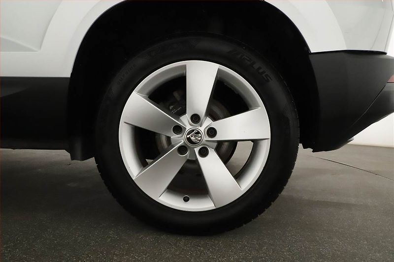 Škoda Karoq (2021) Style 1.5 TSI - fotka 30 z 30