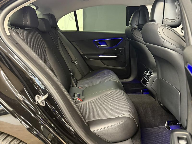 Mercedes-Benz Třídy C (2021) C 220d Avantgarde - fotka 26 z 76