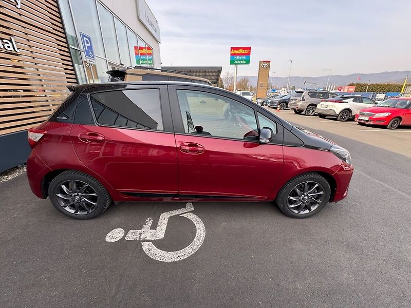 Toyota Yaris SELECTION - fotka 18 z 18