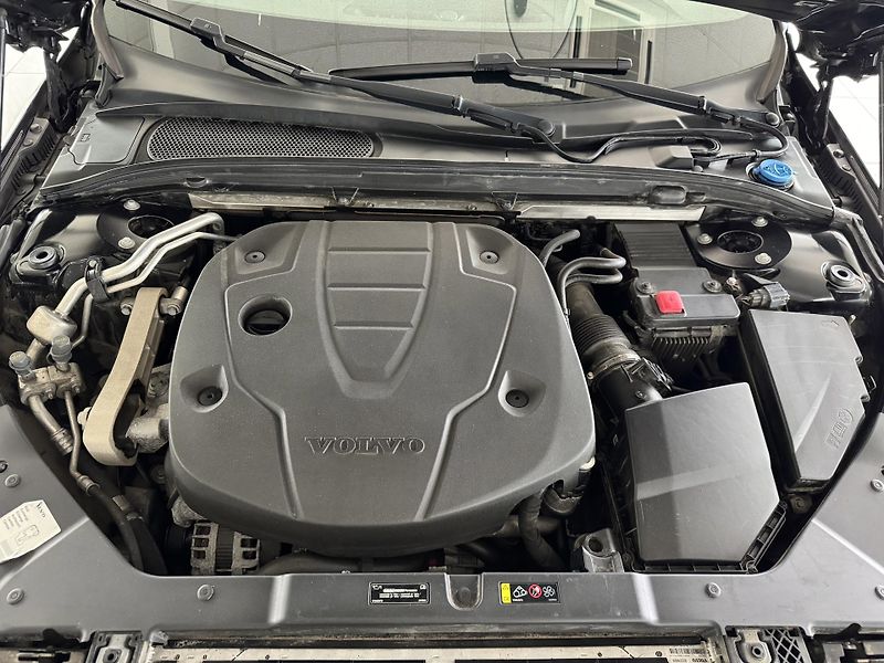 Volvo V60 D3 AUT*110kW*LED*KeyLess*DPH - fotka 34 z 34