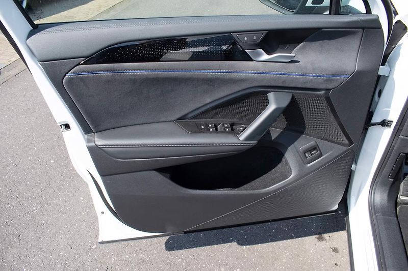 Volkswagen Tayron TSI 195kW 4M R-Line Kůže HuD - fotka 7 z 19