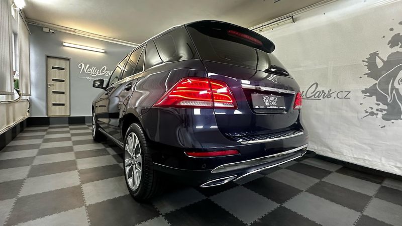 Mercedes-Benz GLE 250D / 4.MATIC / DVĚ SADY KOL - fotka 4 z 46