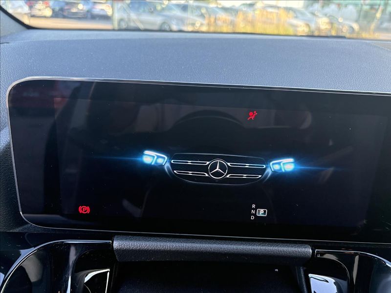 Mercedes-Benz GLA 2,0 2.0d AT,Full Led,Nav,Výhře - fotka 20 z 35