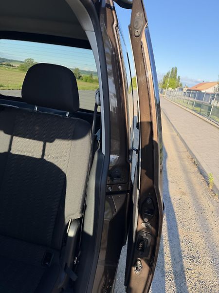 Volkswagen Caddy (2016) 2,0TDI LED 1MAJITEL r.1949 - fotka 38 z 76