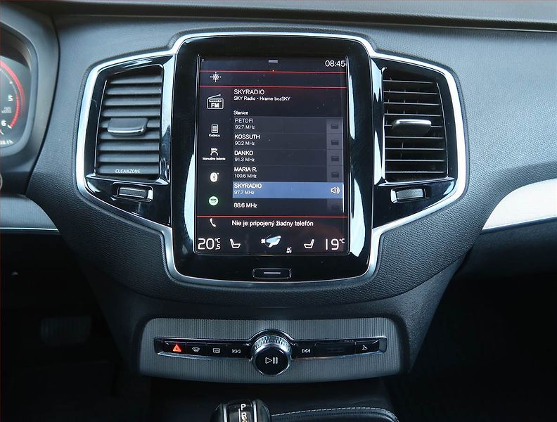 Volvo XC90 (2015) D4 - fotka 12 z 23