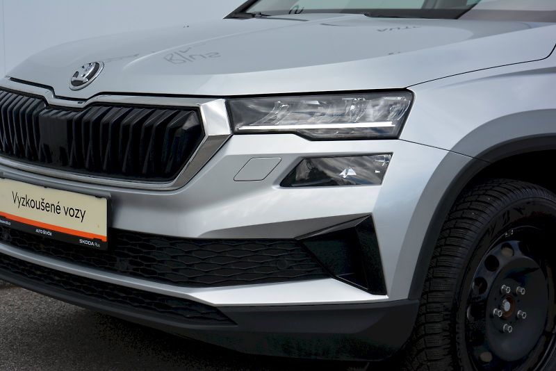 Škoda Karoq (2024) 1.5 TSI 110 kW TOP Selection D - fotka 12 z 29