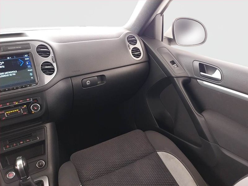 Volkswagen Tiguan (2014) R-Line 2.0 TDI, 4X4, Automat - fotka 8 z 24