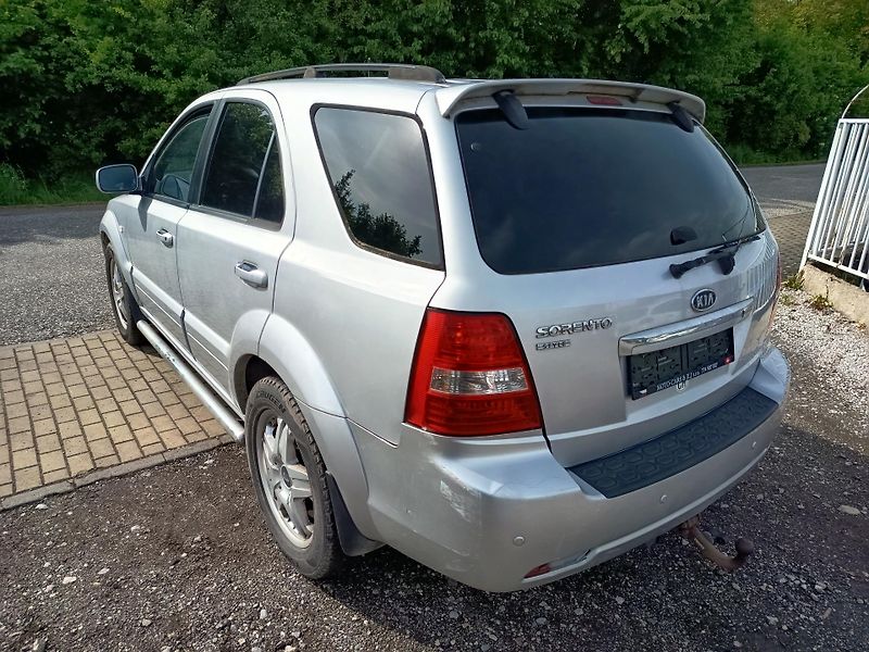Kia Sorento (2007) 2.5 VGT tažné na 3t. - fotka 22 z 46