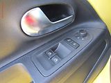 Volkswagen up! (2015) 1.0i CNG, AC, výhřev sed - náhled 13
