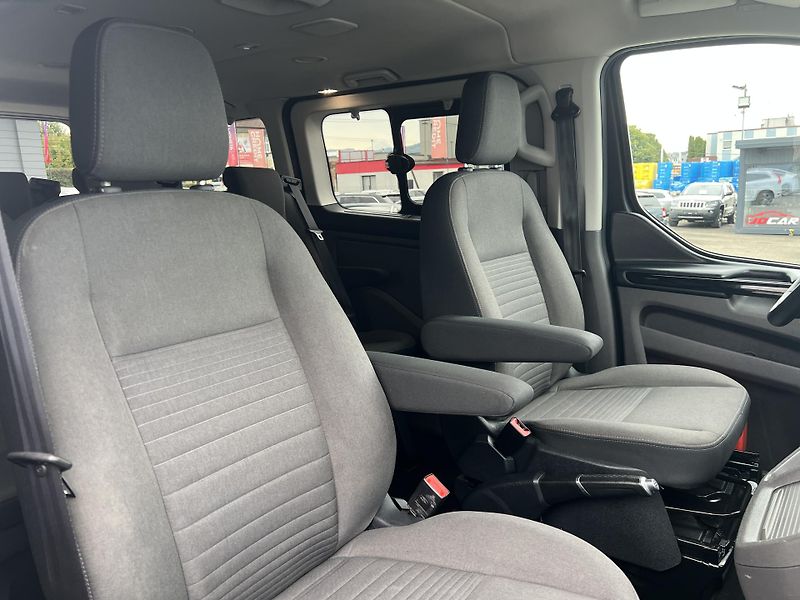 Ford Tourneo Custom 2.0TDCi TITANIUM 8MÍST ČR DPH - fotka 36 z 44