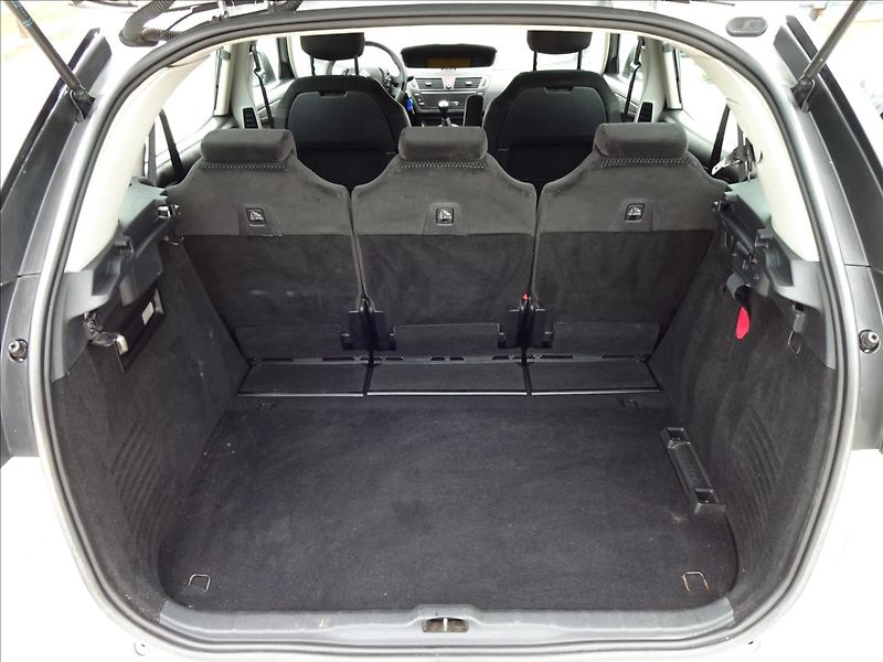 Citroën C4 Picasso 1,6HDI 80kW - fotka 23 z 44