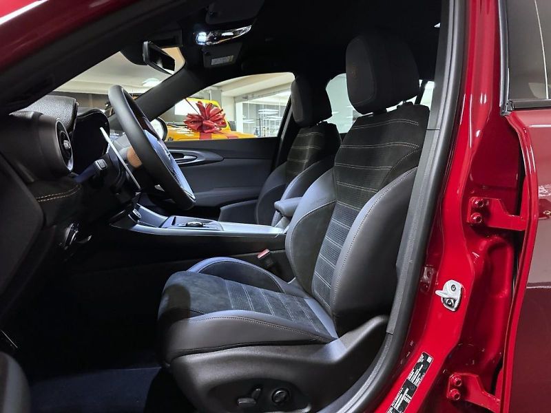 Alfa Romeo Tonale (2026) 1.6 JTDm 130k TCT6 INTENSA *22 - fotka 8 z 22