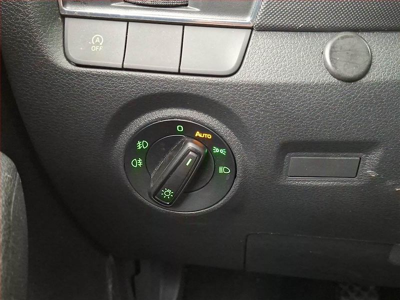 Škoda Fabia (2022) Style 1.0 TSI, ČR,1.maj - fotka 15 z 15
