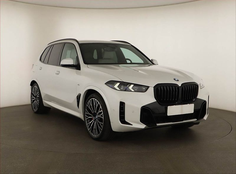 BMW X5 (2025) xDrive30d - fotka 1 z 23