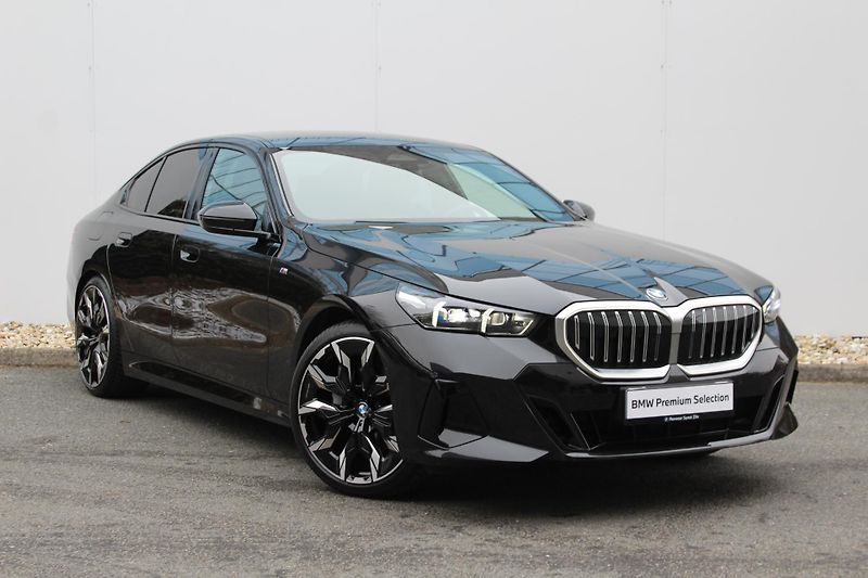 BMW Řada 5 540d xDrive Sedan - fotka 7 z 23