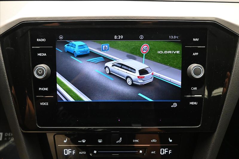 Volkswagen Passat 2,0 TDI 110kW DSG Business Zár - fotka 19 z 32