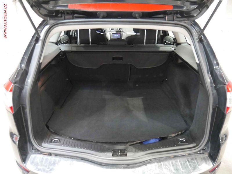 Ford Mondeo (2013) 2.0 TDCI, AT, Klima - fotka 7 z 18