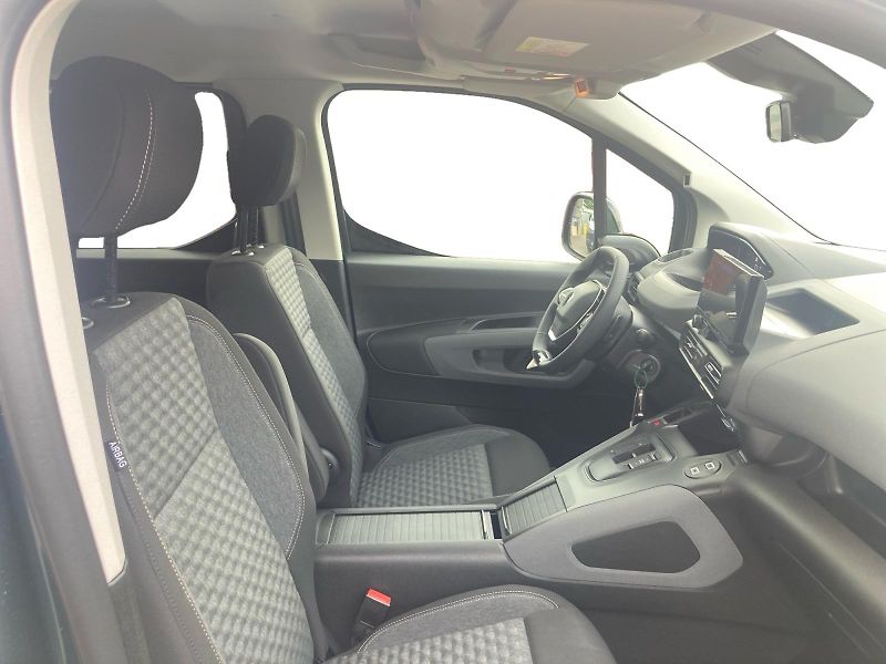 Peugeot Rifter (2026) GT BlueHDi 130 S&S EAT8        - fotka 15 z 15