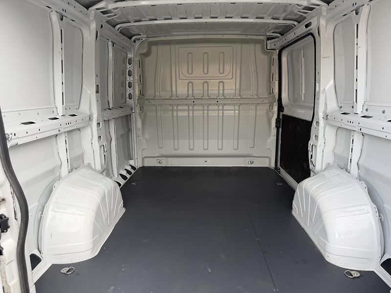 Peugeot Boxer (2023) 2.2 HDI - CZ - 1.Majitel DPH - fotka 14 z 15