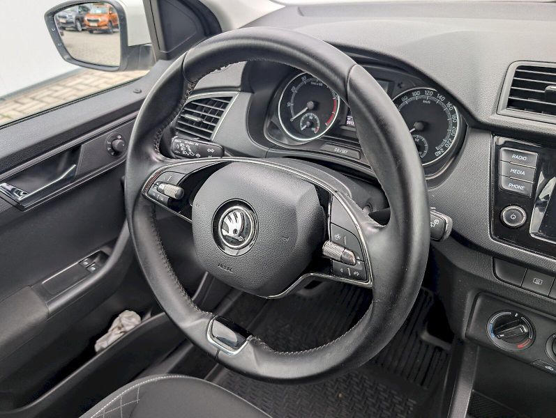 Škoda Fabia (2023) Combi 1.0 TSI / 70 kW Ambition - fotka 19 z 30