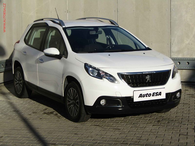 Peugeot 2008 (2019) 1.2 PT, 2.maj,ČR, Navi, park - fotografie inzerátu