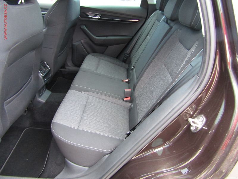 Škoda Karoq (2019) 2.0 TDi 4x4, ČR, Style, DSG - fotka 10 z 20