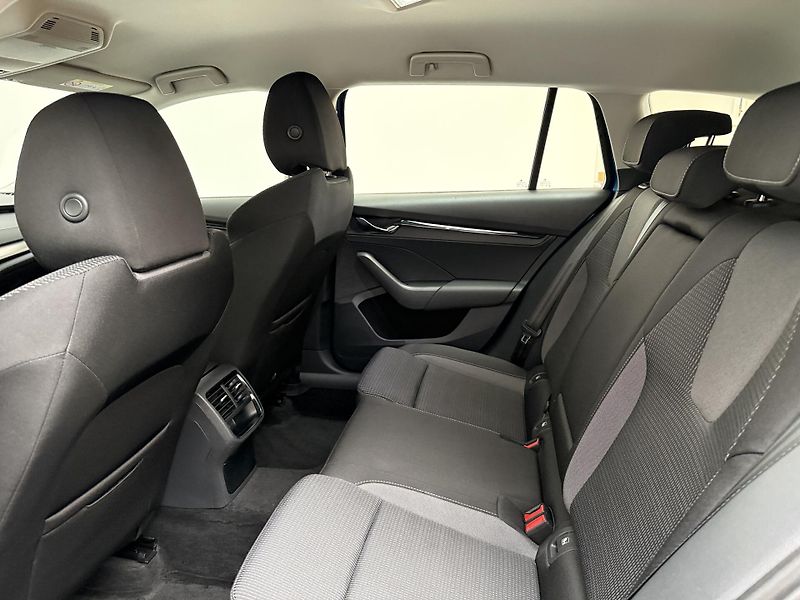 Škoda Octavia 2.0 TDI 85kW Ambition Combi - fotka 10 z 11
