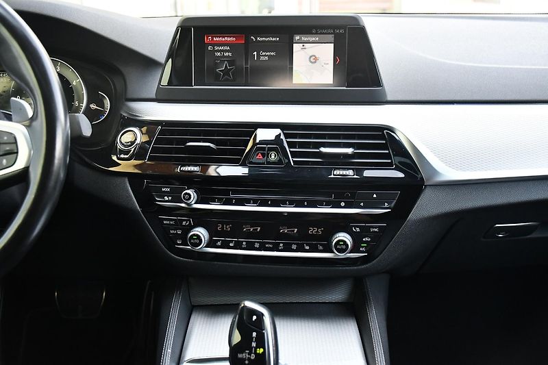 BMW Řada 5 530D M-SPORT 2xKOLA  - fotka 24 z 53