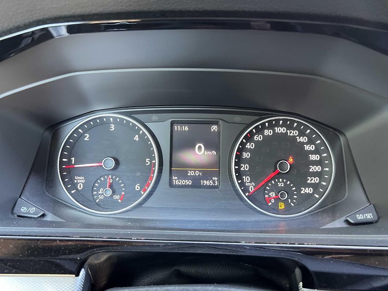 Volkswagen Multivan 2.0 BiTDi 150 kW HIGHLINE - fotka 21 z 23