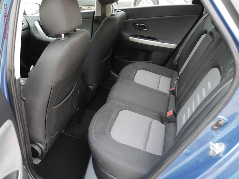 Kia Ceed (2014) 1.6 CRDi, AC, temp - fotka 10 z 17