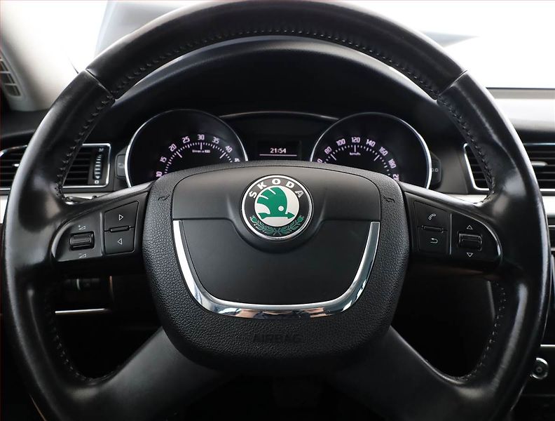 Škoda Superb (2013) 2.0 TDI, 4X4, Automat - fotka 8 z 18