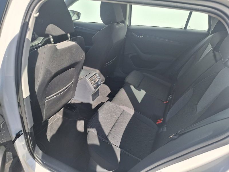 Škoda Octavia (2023) Combi / 1.5TSI / 110kW / 6MP / - fotka 24 z 30