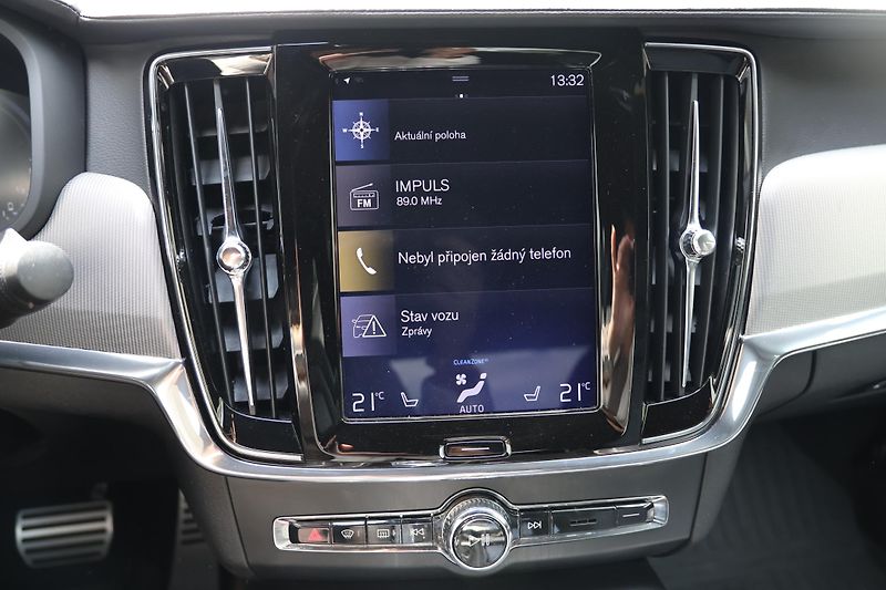 Volvo S90 (2018) T8 R-Design - fotka 13 z 26
