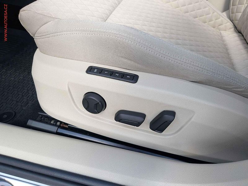 Škoda Superb (2018) 2.0 TDI 4x4, Bixen, navi - fotka 12 z 18